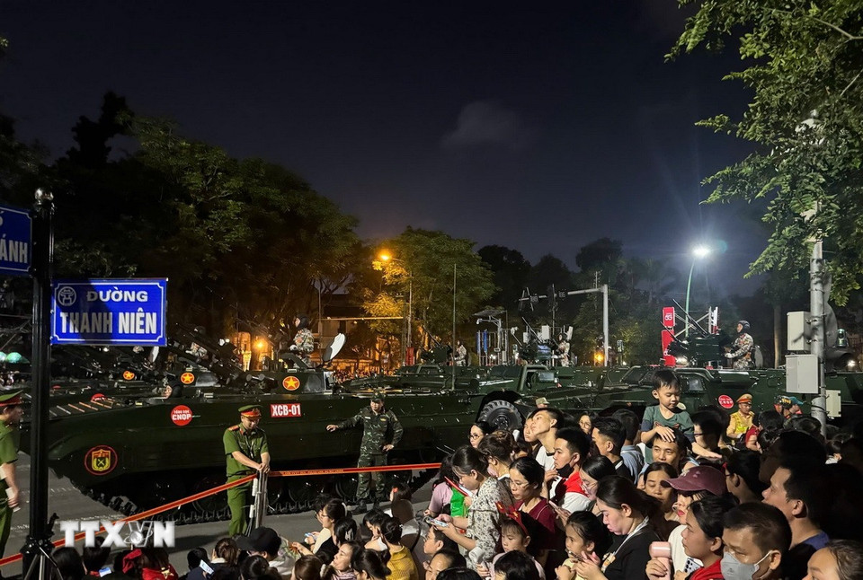 Khối Binh chủng tăng, thiết giáp tham gia tổng hợp luyện ngày 21/8. (Ảnh: Quốc Khánh/TTXVN)