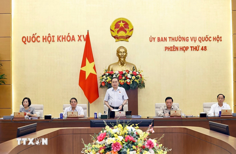 Chủ tịch Quốc hội Trần Thanh Mẫn phát biểu khai mạc Phiên họp thứ 48 của Ủy ban Thường vụ Quốc hội. (Ảnh: Doãn Tấn/TTXVN)