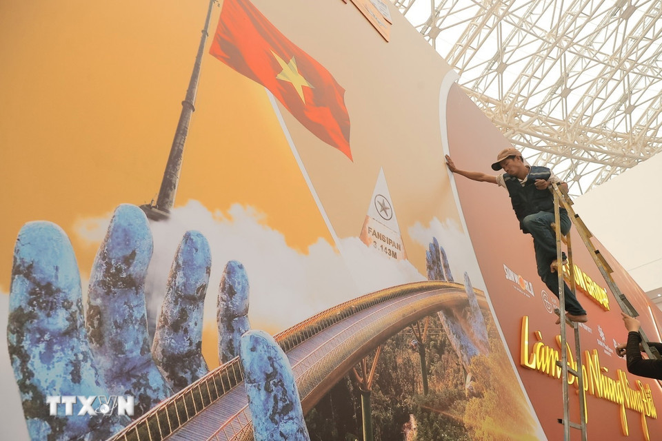 Các hạng mục của Triển lãm thành tựu đất nước nhân dịp kỷ niệm 80 năm Quốc khánh đang được gấp rút hoàn thiện. (Ảnh: Minh Quyết/TTXVN)