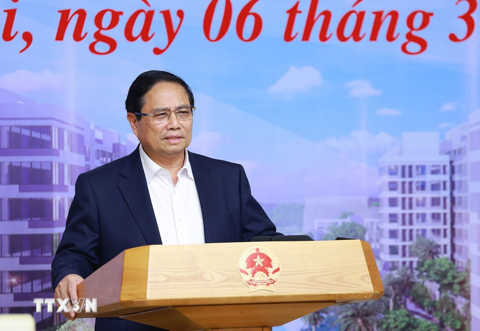 Thủ tướng Phạm Minh Chính chủ trì hội nghị thúc đẩy phát triển nhà ở xã hội. (Ảnh: Dương Giang/TTXVN)