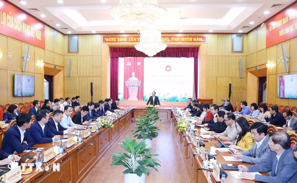 Trưởng Ban Tuyên giáo và Dân vận Trung ương Trịnh Văn Quyết làm việc với các cơ quan báo chí. (Ảnh: Phương Hoa/TTXVN)