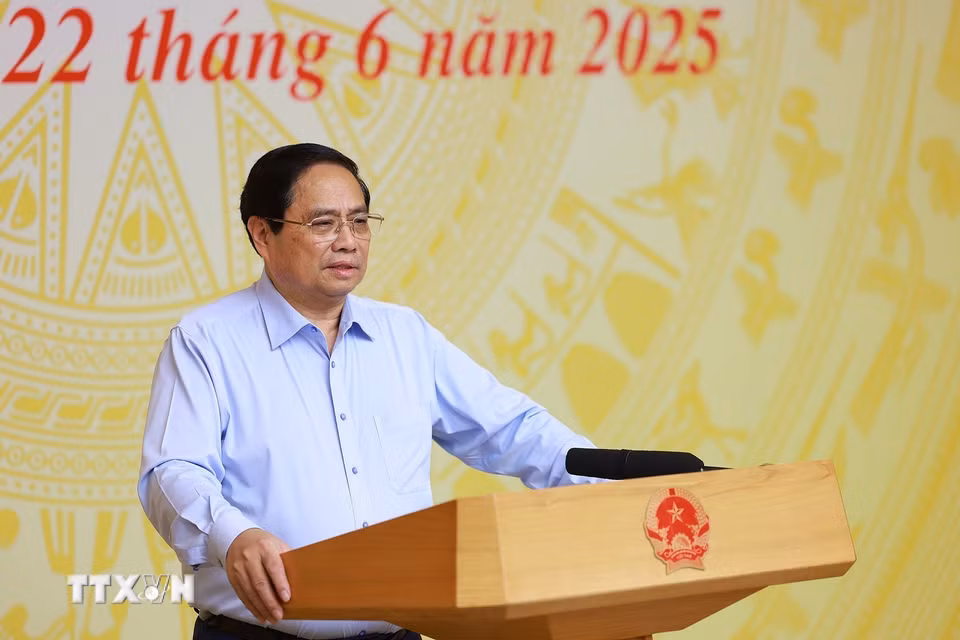 Thủ tướng Phạm Minh Chính chủ trì Phiên họp liên Ban chỉ đạo về xóa nhà tạm và dự án trọng điểm. (Ảnh: Dương Giang/TTXVN)