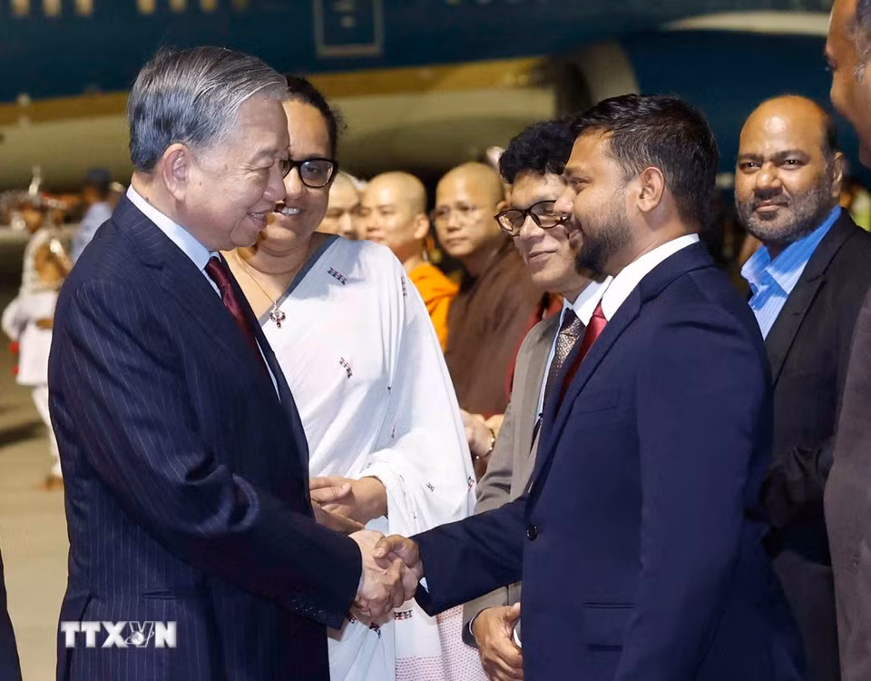 Tổng Bí thư, Chủ tịch nước Tô Lâm đến Colombo, bắt đầu chuyến thăm cấp Nhà nước tới Sri Lanka. (Ảnh: Thống Nhất/TTXVN)