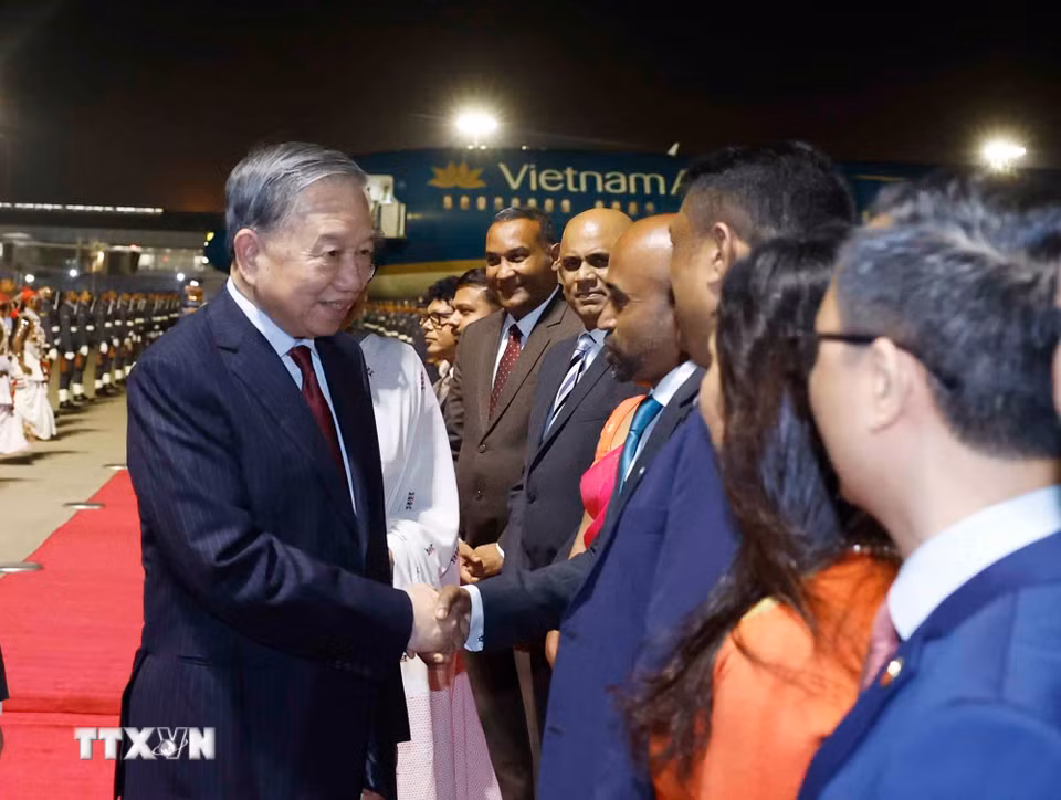 Tổng Bí thư, Chủ tịch nước Tô Lâm đến Colombo, bắt đầu chuyến thăm cấp Nhà nước tới Sri Lanka. (Ảnh: Thống Nhất/TTXVN)