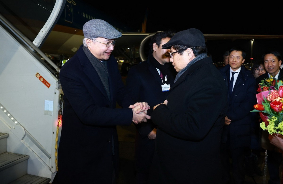 Tối 22/1, giờ địa phương (sáng 23/1, giờ Hà Nội), Thủ tướng Phạm Minh Chính và Phu nhân cùng Đoàn Đại biểu Cấp cao Việt Nam rời Thuỵ Sĩ về nước, kết thúc chuyến tham dự Hội nghị thường niên lần thứ 55 Diễn đàn Kinh tế thế giới (WEF) tại Davos và làm việc song phương tại Thụy Sĩ. (Ảnh: Dương Giang/TTXVN)