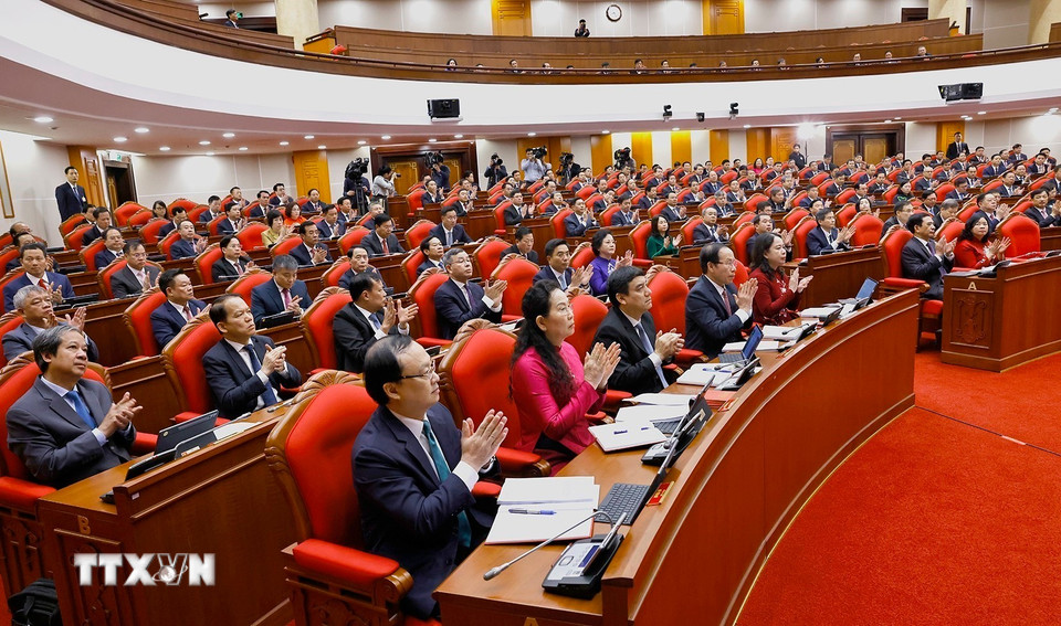 Đại biểu dự khai mạc Hội nghị lần thứ hai Ban Chấp hành Trung ương Đảng khóa XIV. (Ảnh: Doãn Tấn/TTXVN)
