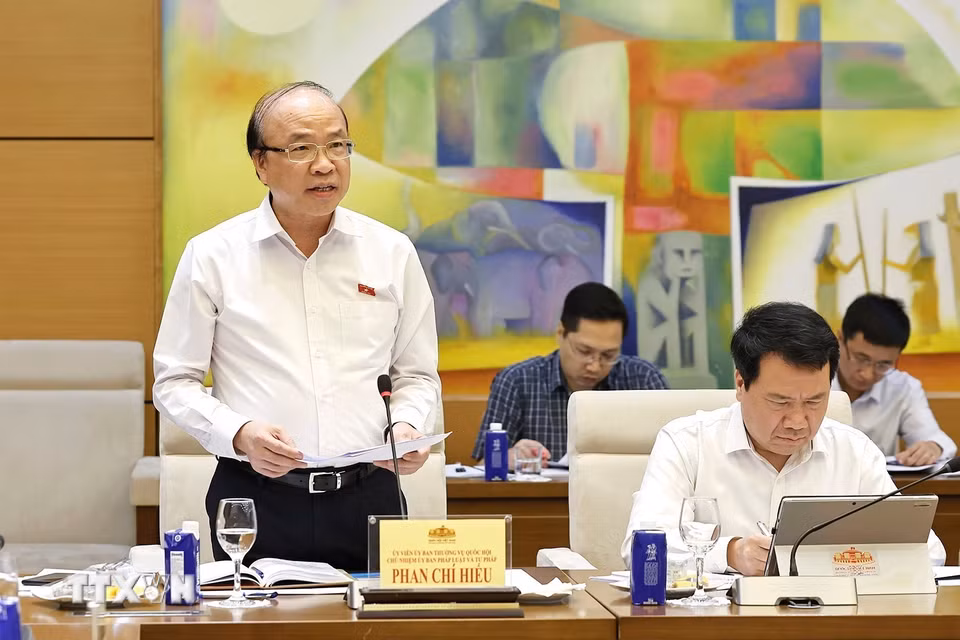 Chủ nhiệm Ủy ban Pháp luật và Tư pháp của Quốc hội Phan Chí Hiếu phát biểu. (Ảnh: Doãn Tấn/TTXVN)