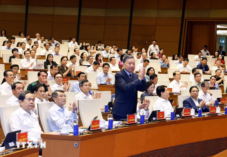 Tổng Bí thư, Chủ tịch nước Tô Lâm và các đại biểu dự hội nghị tại điểm cầu trung tâm - Hội trường Diên Hồng, Nhà Quốc hội (Hà Nội). (Ảnh: Thống Nhất/TTXVN)