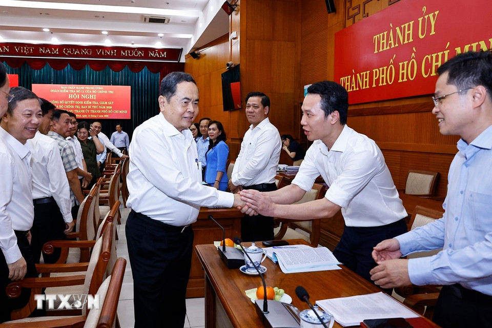Chiều 14/3/2026, tại Thành phố Hồ Chí Minh, Ủy viên Bộ Chính trị, Bí thư Đảng ủy Quốc hội, Chủ tịch Quốc hội Trần Thanh Mẫn, Trưởng đoàn kiểm tra số 11 của Bộ Chính trị chủ trì Hội nghị công bố Quyết định kiểm tra, giám sát của Bộ Chính trị, Ban Bí thư năm 2026 đối với Ban Thường vụ Thành ủy Thành phố Hồ Chí Minh. (Ảnh: Doãn Tấn/TTXVN)