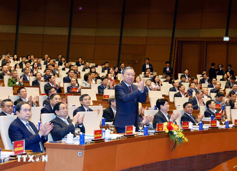 Tổng Bí thư Tô Lâm cùng các đồng chí lãnh đạo, nguyên lãnh đạo Đảng, Nhà nước dự Hội nghị. (Ảnh: Thống Nhất/TTXVN)