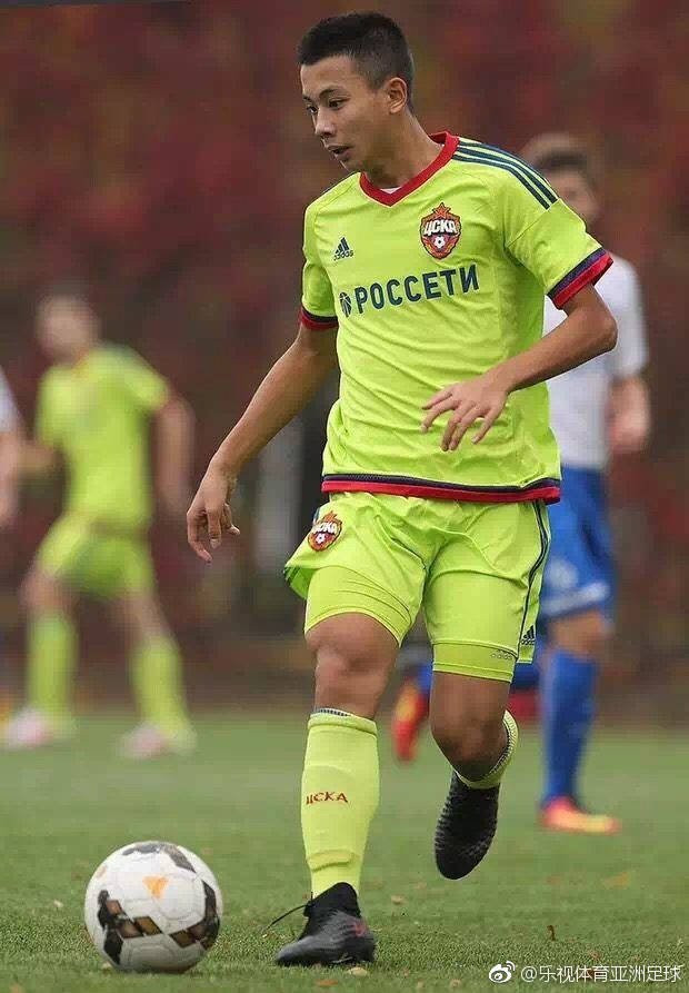 Video cực hiếm về tài năng gốc Việt Li Tenglong trong máu áo CSKA ảnh 2