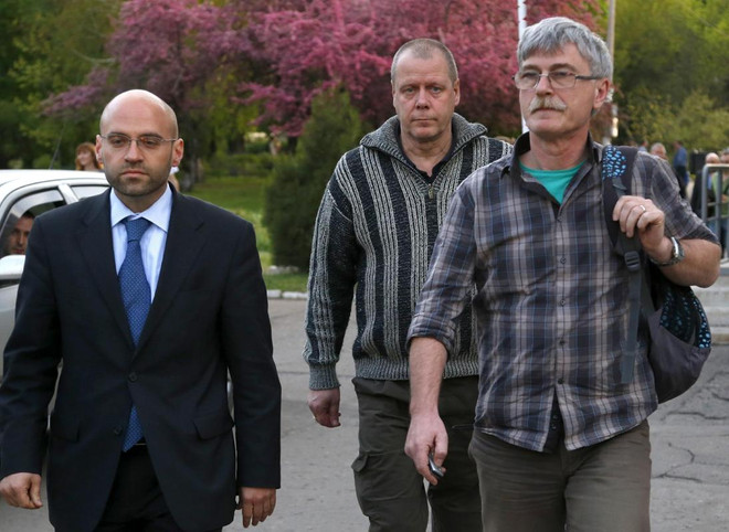 [Video] Tự vệ Slavyansk trả tự do cho quan sát viên OSCE ảnh 1