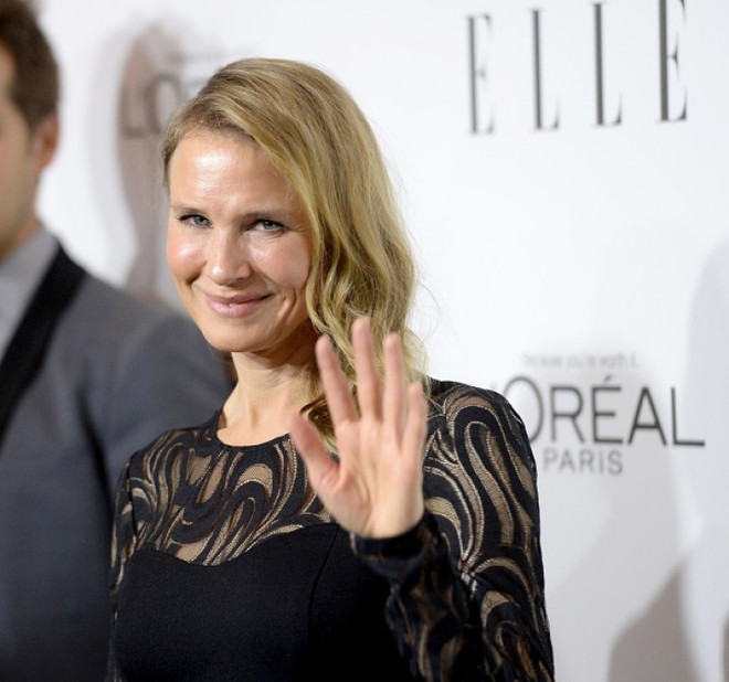 Renee Zellweger tại sự kiện của Elle hôm 20/10 (Nguồn: IBTimes) Người hâm mộ sửng sốt với gương mặt khác lạ của "Tiểu thư Jones" ảnh 1