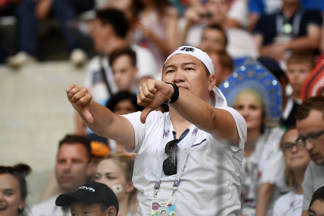 Nhật Bản phát minh chiến thuật 'đi bộ' trong trận đấu với Ba Lan ảnh 1