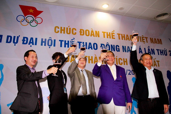 Đoàn thể thao Việt Nam chính thức lên đường dự SEA Games ảnh 2