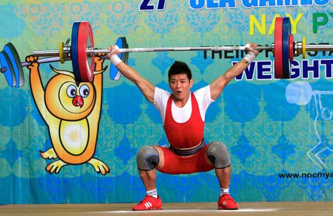 Chùm ảnh hai lực sĩ chấn thương khi thi cử tạ với Thạch Kim Tuấn ảnh 2