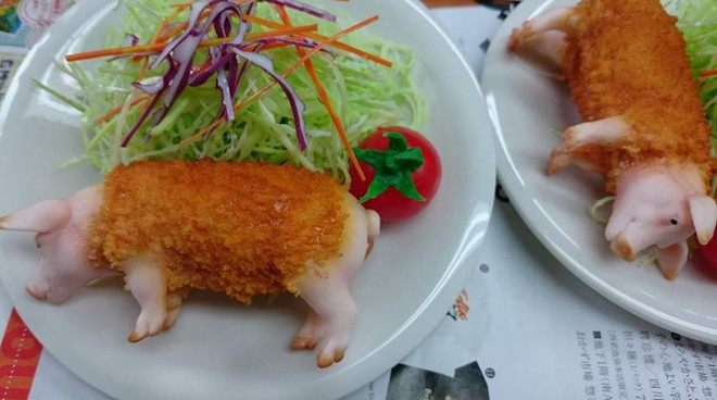 Cư dân mạng phát hoảng vì bữa ăn với món "lợn bao tử" ảnh 1