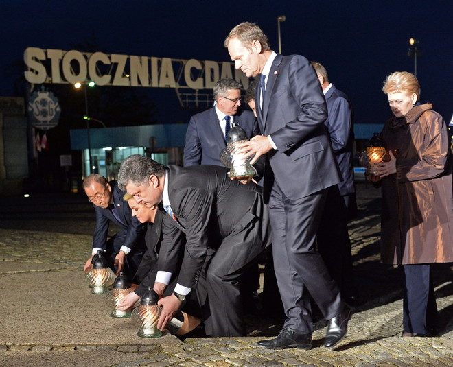 Lần đầu tiên Ukraine không cùng kỷ niệm Chiến thắng Phátxít với Nga ảnh 1