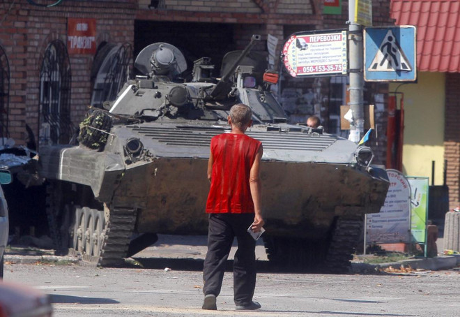 Ukraine kêu gọi NATO, EU hỗ trợ quân sự để chống phe ly khai ảnh 1