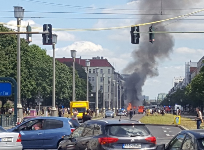 Đức: Nổ lớn tại thủ đô Berlin giữa lúc có đe dọa khủng bố ảnh 1