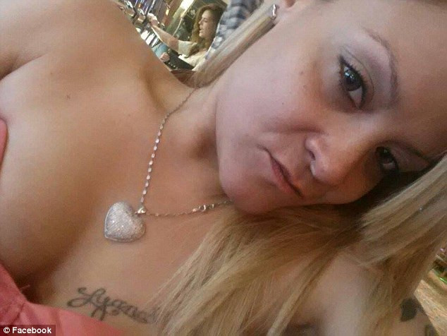 Một phụ nữ người Mỹ kết hôn 10 lần, có 8 chồng cùng một lúc ảnh 2