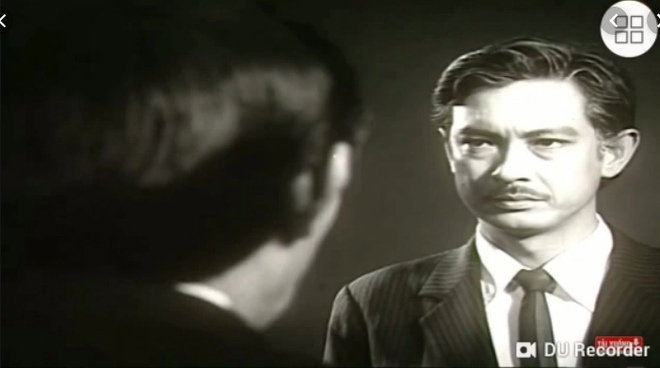 Xem lại trích đoạn hay nhất trong phim kinh điển Ván bài lật ngửa ảnh 1