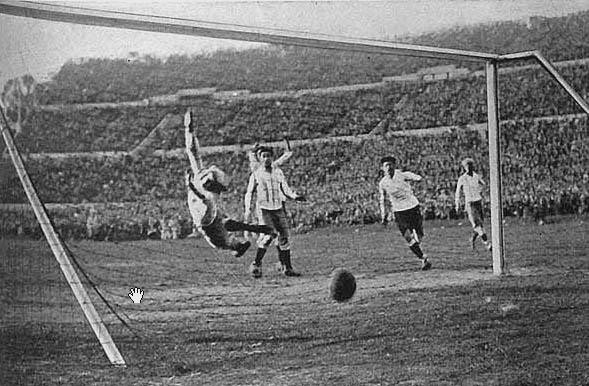1930: Hãy kể tên nhà vô địch World Cup đầu tiên trong lịch sử