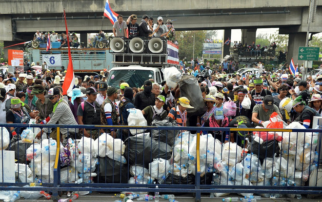 Thái Lan: Xả súng vào đám đông biểu tình, 35 người bị thương ảnh 1