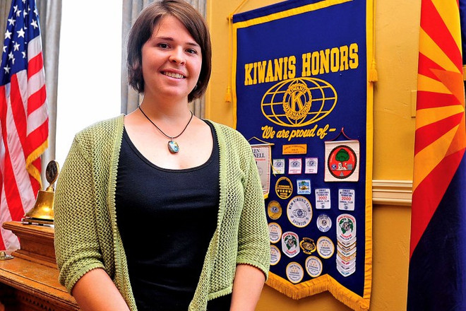 Thủ lĩnh IS đã nhiều lần cưỡng hiếp con tin Mỹ Kayla Mueller ảnh 1