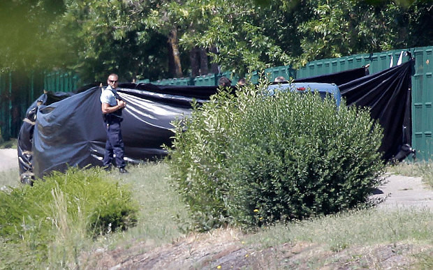 Nghi phạm chặt đầu ông chủ tại Pháp là "con sói đội lốt cừu" ảnh 2