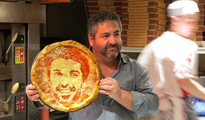 [Photo] Vẽ chân dung sao World Cup 2014 trên bánh pizza ảnh 5