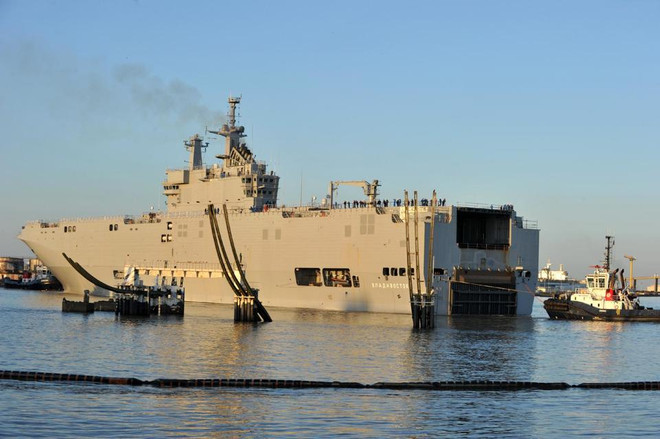 Tài chiến lớp Mistral mang tên Vladivostock (Nguồn: AFP) Pháp bác tin sẽ bàn giao tàu Mistral cho Nga vào ngày 14/11 ảnh 1
