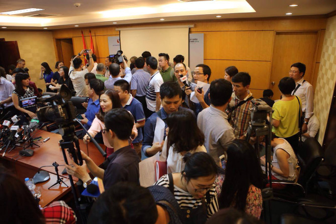 [Photo] Nóng bỏng cuôc họp báo về vụ cá chết ở Biển Miền Trung ảnh 6