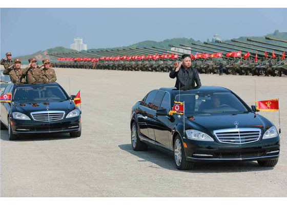 Cận cảnh lãnh đạo Triều Tiên Kim Jong-un thị sát tập trận ảnh 3