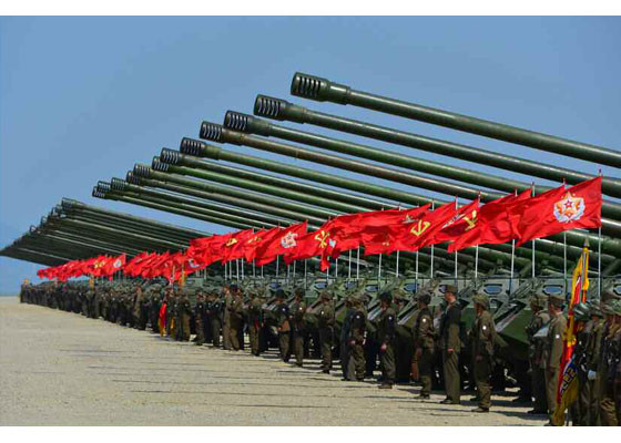 Cận cảnh lãnh đạo Triều Tiên Kim Jong-un thị sát tập trận ảnh 2