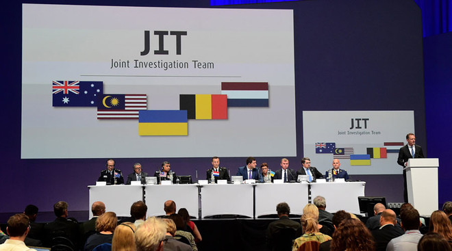 Điều tra viên quốc tế công bố bằng chứng tên lửa Buk bắn hạ MH17 ảnh 1