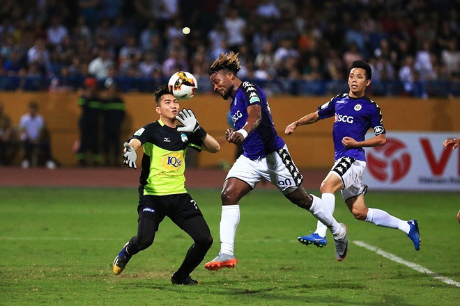 Hoàng Anh Gia Lai thua tan nát, Hà Nội FC chiếm ngôi đầu bảng ảnh 2
