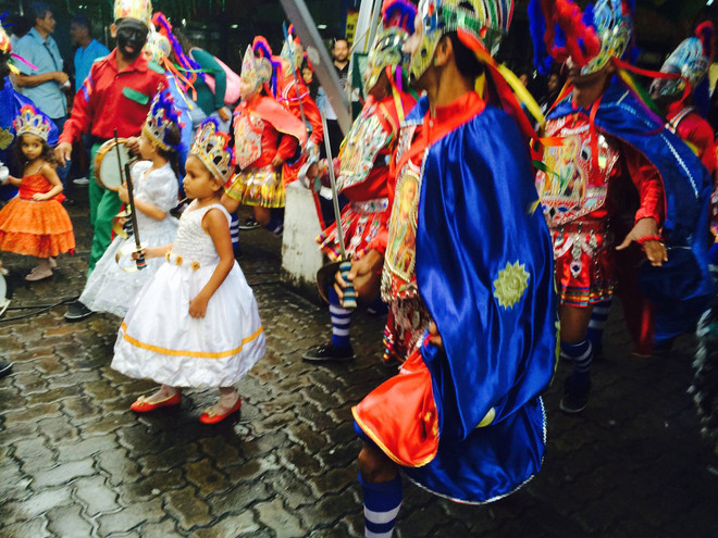 Gặp những người hàng xóm cũ của huyền thoại Ronaldo "béo" ảnh 2