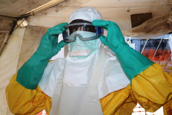 Chùm ảnh đại dịch khủng khiếp Ebola đang đe dọa cả thế giới ảnh 9