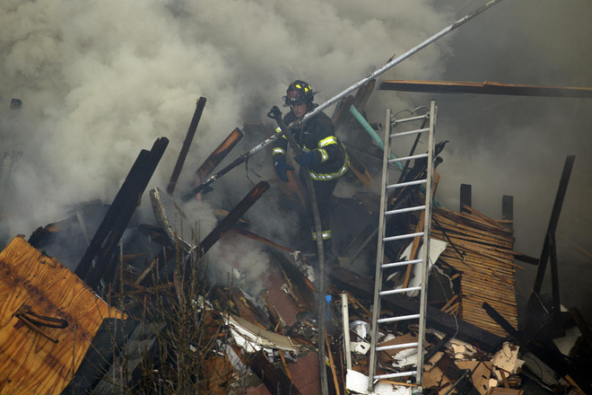 Đã có 6 người chết trong vụ sập chung cư ở New York ảnh 1