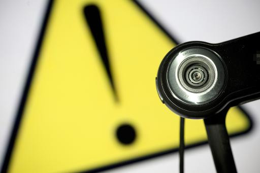 Tình báo theo dõi webcam Yahoo, thu thập cả "ảnh nóng" ảnh 1