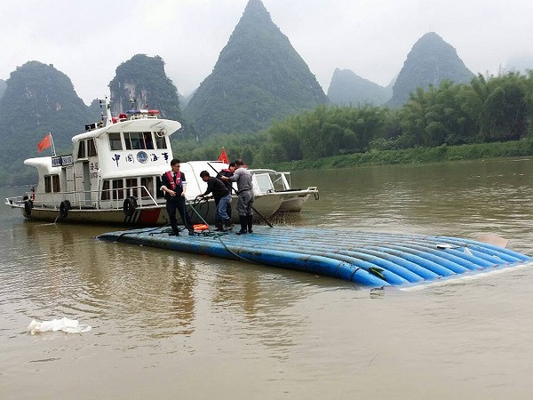 Tai nạn lật thuyền ở Trung Quốc làm 2 người thiệt mạng ảnh 1