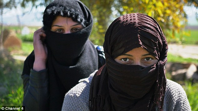 Cô gái Yazidi kể lại thảm cảnh khi bị IS bắt làm nô lệ tình dục ảnh 1