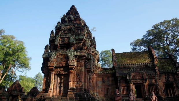 Du khách Pháp bị bắt vì chụp ảnh khỏa thân ở đền Angkor ảnh 1