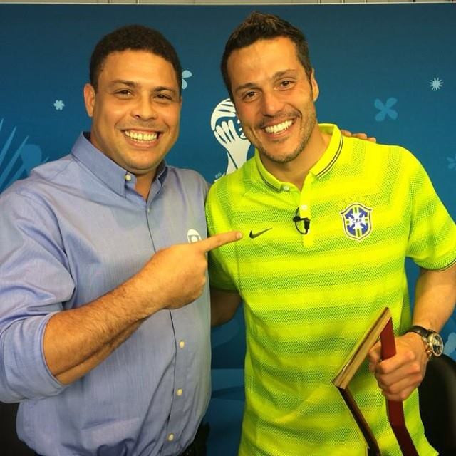 Huyền thoại Ronaldo "béo" chúc mừng "tình địch" Cesar ảnh 1