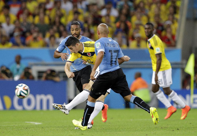 Rodriguez tái lập thành tích của huyền thoại Ronaldo "béo" ảnh 1