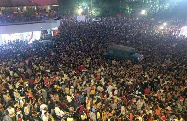 Chuyện mạng tuần qua: Nếu năm nào Hà Nội cũng bắn pháo hoa ảnh 1