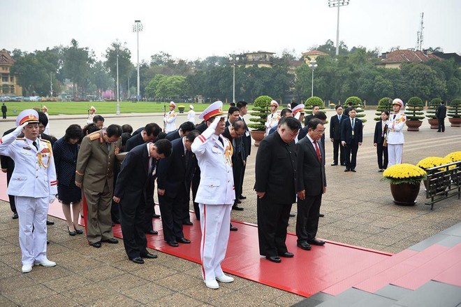 Chủ tịch Triều Tiên Kim Jong-un đã lên tàu rời Việt Nam ảnh 21