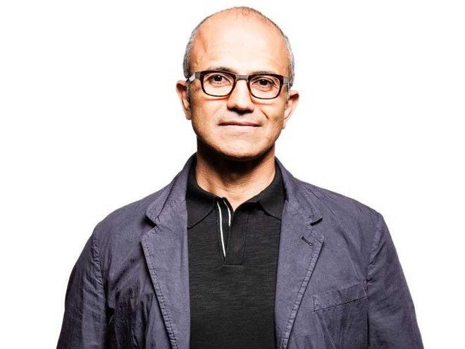 Nadella làm CEO Microsoft, Bill Gates rời ghế chủ tịch ảnh 1