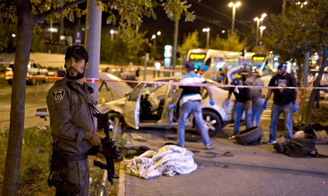 Cảnh sát Israel phong tỏa hiện trường (Nguồn: AFP) Công dân Mỹ thiệt mạng vì "Tấn công khủng bố" ở Jerusalem ảnh 1